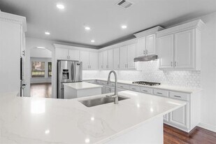 1013 Siena Dr in Southlake, TX - Building Photo