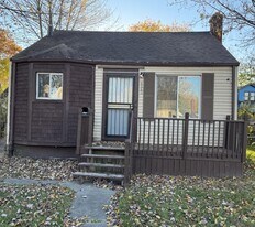 4845 University Pl in Detroit, MI - Building Photo