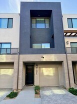 2052 Vela Ln in San Diego, CA - Building Photo