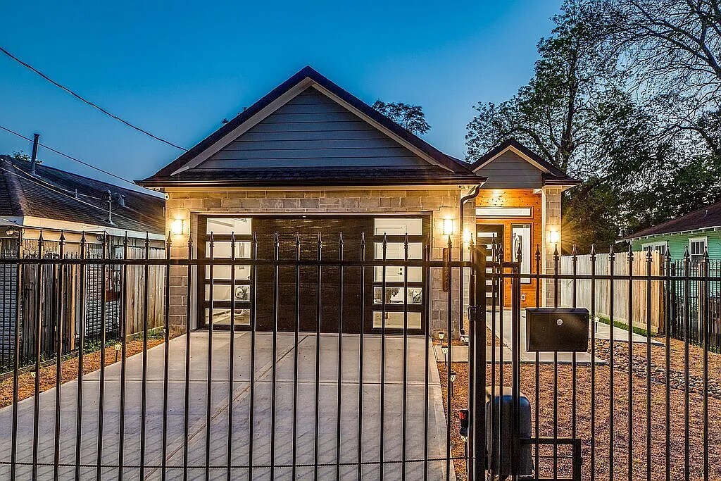 3230 Berry St in Houston, TX - Foto de edificio