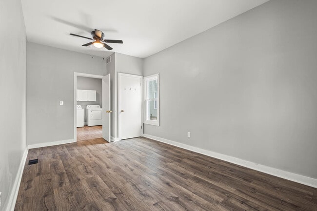 208 S Swan St, Unit Lower in Batavia, NY - Building Photo - Building Photo