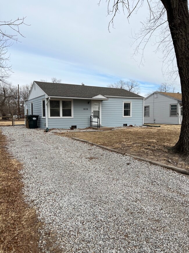 property at 1608 E 5th Ave