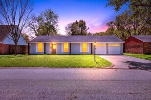 9611 Highmeadow Dr in Houston, TX - Building Photo