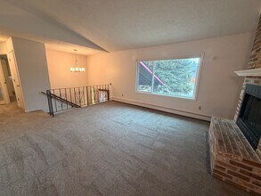 6721 Foothill Dr in Anchorage, AK - Building Photo - Building Photo