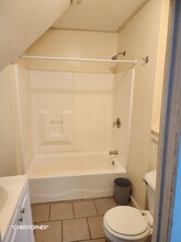215 Freeman Ave, Unit #2 in Syracuse, NY - Building Photo - Building Photo