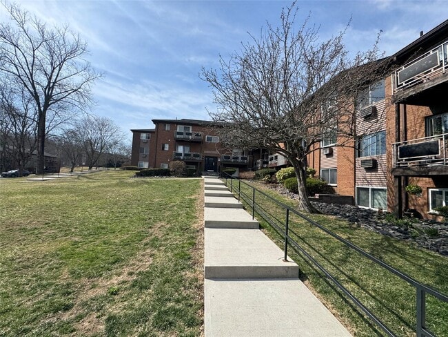 44 Tanager Rd in Monroe, NY - Building Photo - Building Photo