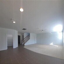 1052 Ketzal Dr in Trinity, FL - Building Photo - Building Photo