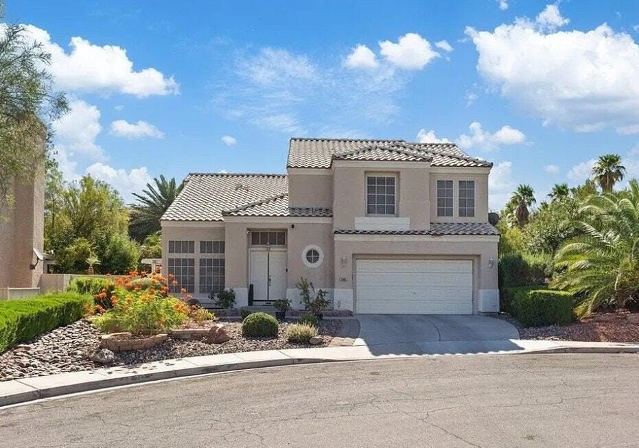 2502 Cortina Ave in Henderson, NV - Building Photo