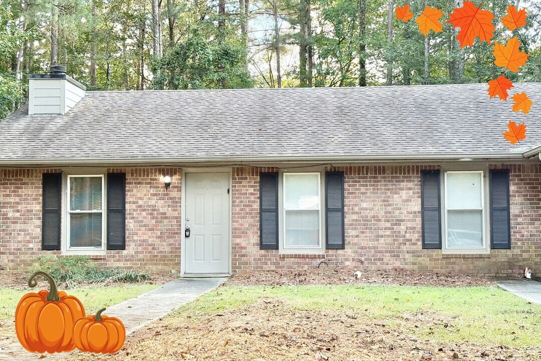 120 Chase Ct in Fayetteville, GA - Building Photo