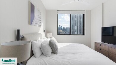 698 NE 1st Ave, Unit CMW-1904 in Miami, FL - Building Photo - Building Photo