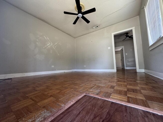 105 S 25th St in Temple, TX - Building Photo - Building Photo