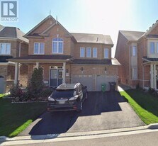 25 Frampton Rd in Brampton, ON - Building Photo