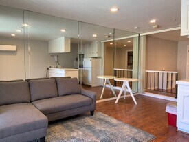 17210 Newhope St in Fountain Valley, CA - Building Photo