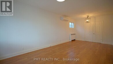 103 Yardley Ave in Toronto, ON - Building Photo - Building Photo