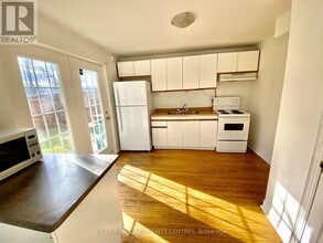 43 Walter Ave in Newmarket, ON - Building Photo - Building Photo