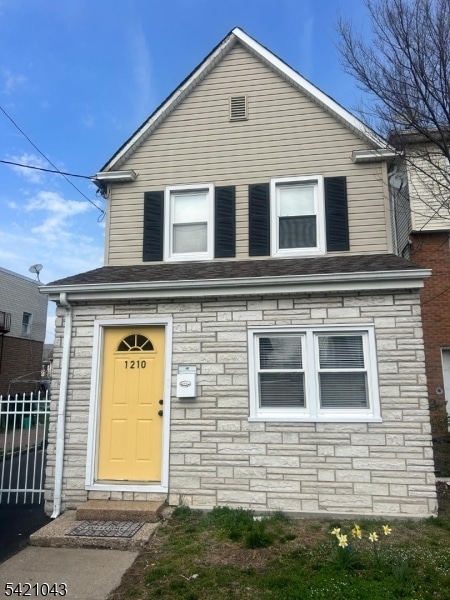 property at 1210 Roselle St