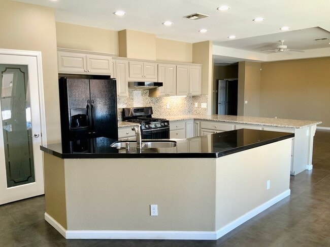 7312 Chippewa Trail in Yucca Valley, CA - Building Photo - Building Photo