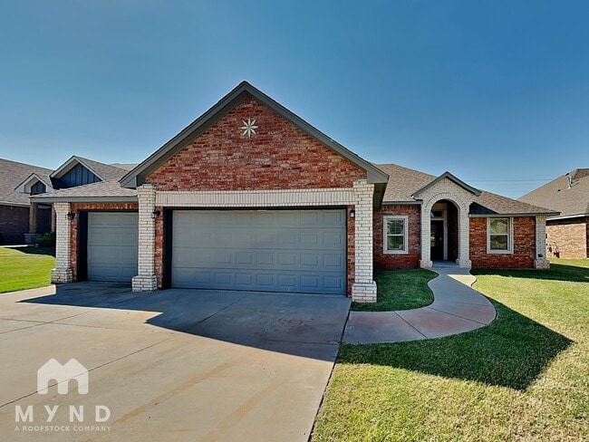 3204 Valley Hollow in Norman, OK - Building Photo - Building Photo