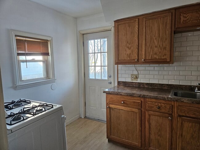 property at 6 4th Ave