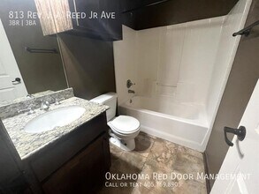 813 Rev J A Reed Jr Ave, Unit 549B in Oklahoma City, OK - Building Photo - Building Photo