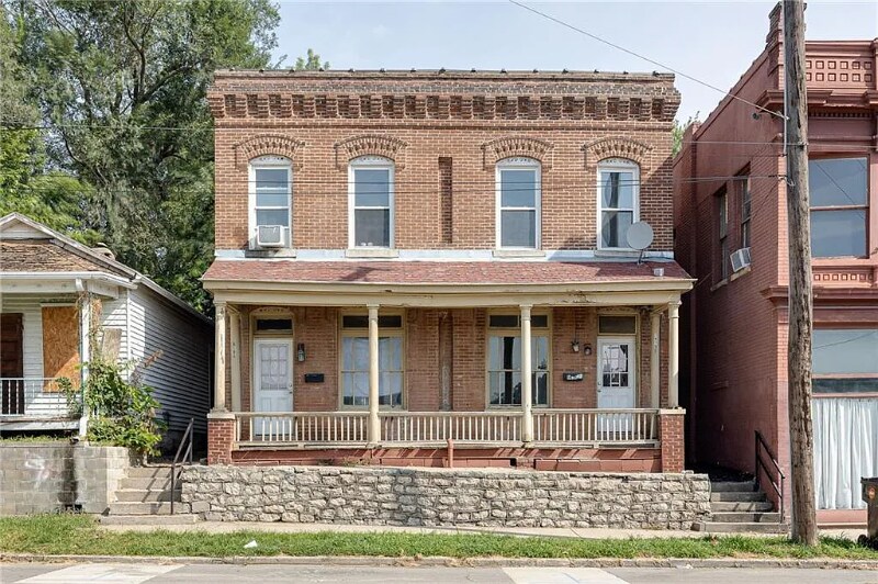 1419 Penn St in St. Joseph, MO - Building Photo