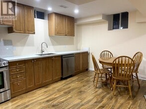 5370 Bellows Ave in Mississauga, ON - Building Photo - Building Photo