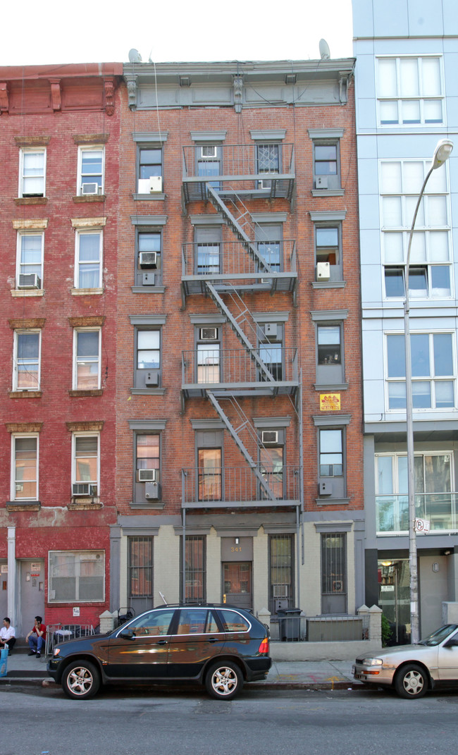 341 Union Ave in Brooklyn, NY - Building Photo - Building Photo