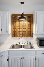 528 W Kellis St in Fort Worth, TX - Building Photo - Building Photo