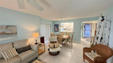 5663 Sheffield Greene Cir in Sarasota, FL - Foto de edificio - Building Photo