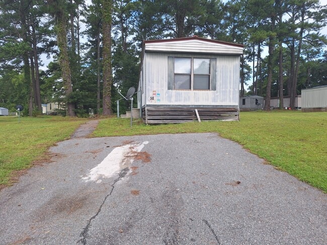 1600 Dunlevie Rd in Allenhurst, GA - Building Photo - Building Photo