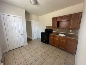 5735 Cherry St in Philadelphia, PA - Building Photo - Building Photo
