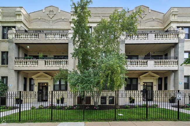 property at 4351 S King Dr