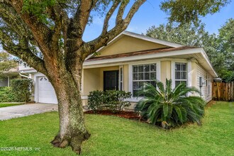 12579 Woodfield Cir W in Jacksonville, FL - Building Photo - Building Photo