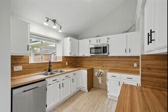 14403 Wandering Wood Dr in Houston, TX - Building Photo - Building Photo