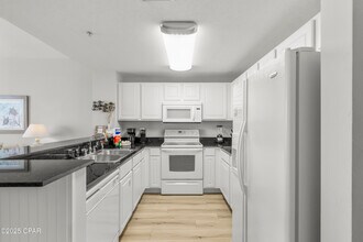 15817 Front Beach Rd in Panama City Beach, FL - Building Photo - Building Photo