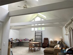 3102 Heatherdowns Blvd in Toledo, OH - Building Photo - Building Photo