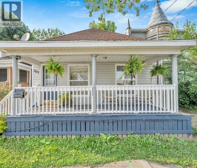 property at 203 Park St