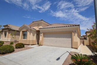 7036 Bodega Point Ct in Las Vegas, NV - Building Photo - Building Photo