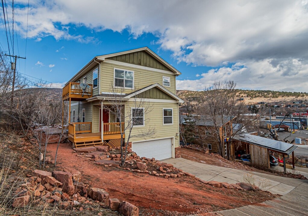 521 5th Ave in Lyons, CO - Building Photo