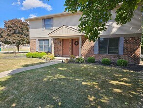 28939 Lem Ct in Perrysburg, OH - Building Photo - Building Photo