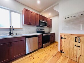 88 Miller St in Middleboro, MA - Building Photo - Building Photo