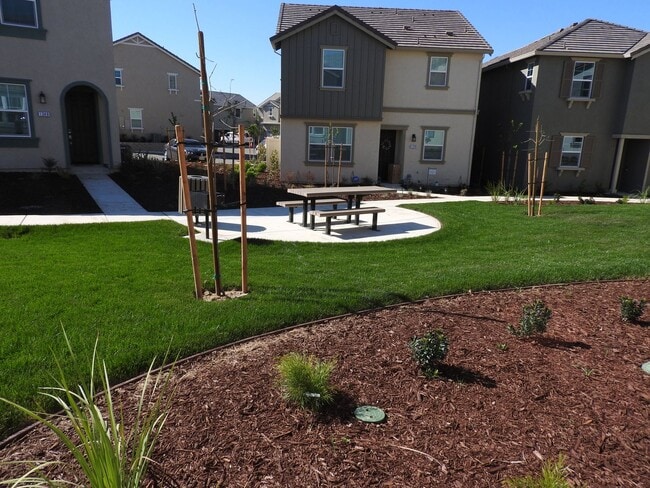 property at 1209 Knox Way