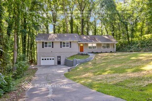 5304 Valleyview Dr in Acworth, GA - Building Photo