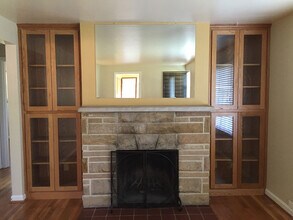 10678 Bettyray Dr in Loveland, OH - Foto de edificio - Building Photo