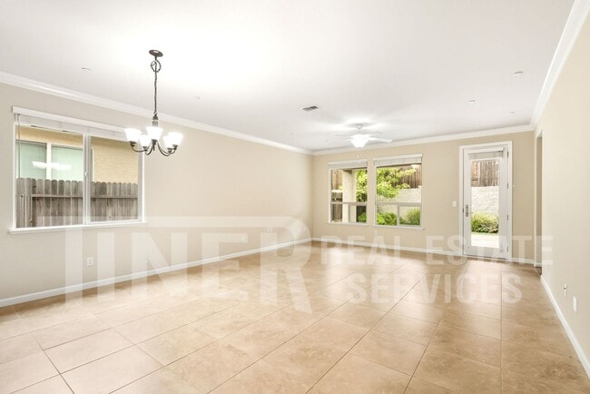 1914 Verrazona Dr in Roseville, CA - Building Photo - Building Photo