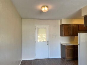 117 Redbud Ct in Waxahachie, TX - Building Photo - Building Photo