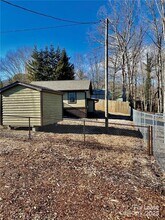 150 Oak Hill Rd in Candler, NC - Building Photo - Building Photo