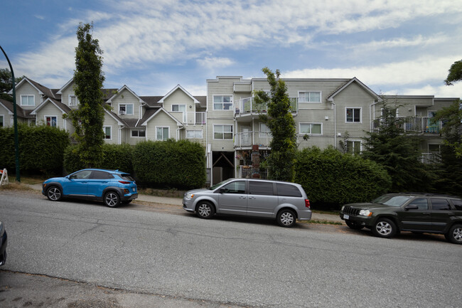 1560 4th Av E in Vancouver, BC - Building Photo - Building Photo