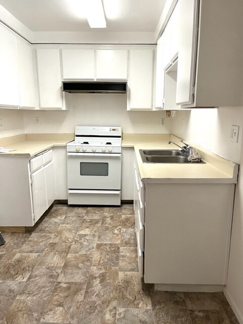 974 Figueroa Ter in Los Angeles, CA - Building Photo - Building Photo