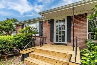 130 Alberta Dr in Buffalo, NY - Building Photo - Building Photo